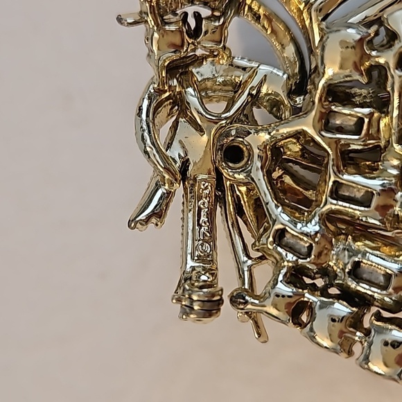 FRANCIOS by CORO AB Brown & AB Pinkish Various Shaped Stones on Goldtone Brooch - Picture 8 of 8